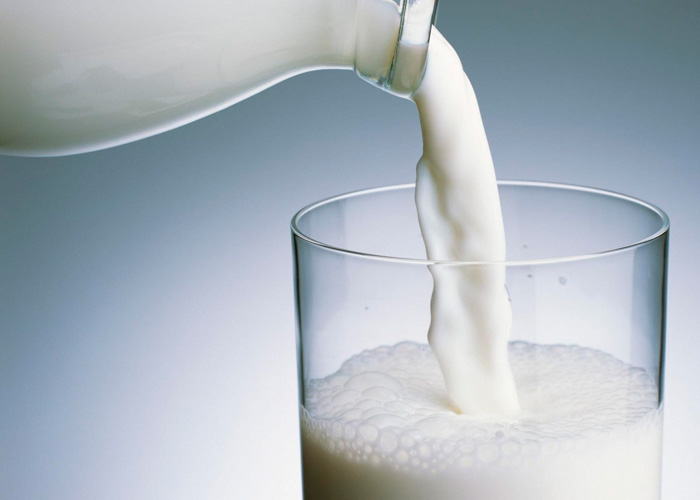 Estudios revelan que consumo de leche reduce riesgo de infartos