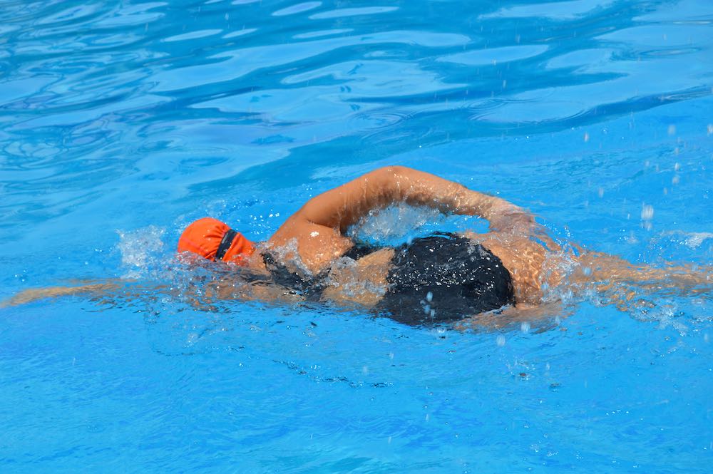 El estilo de natación recomendado para quemar más calorías