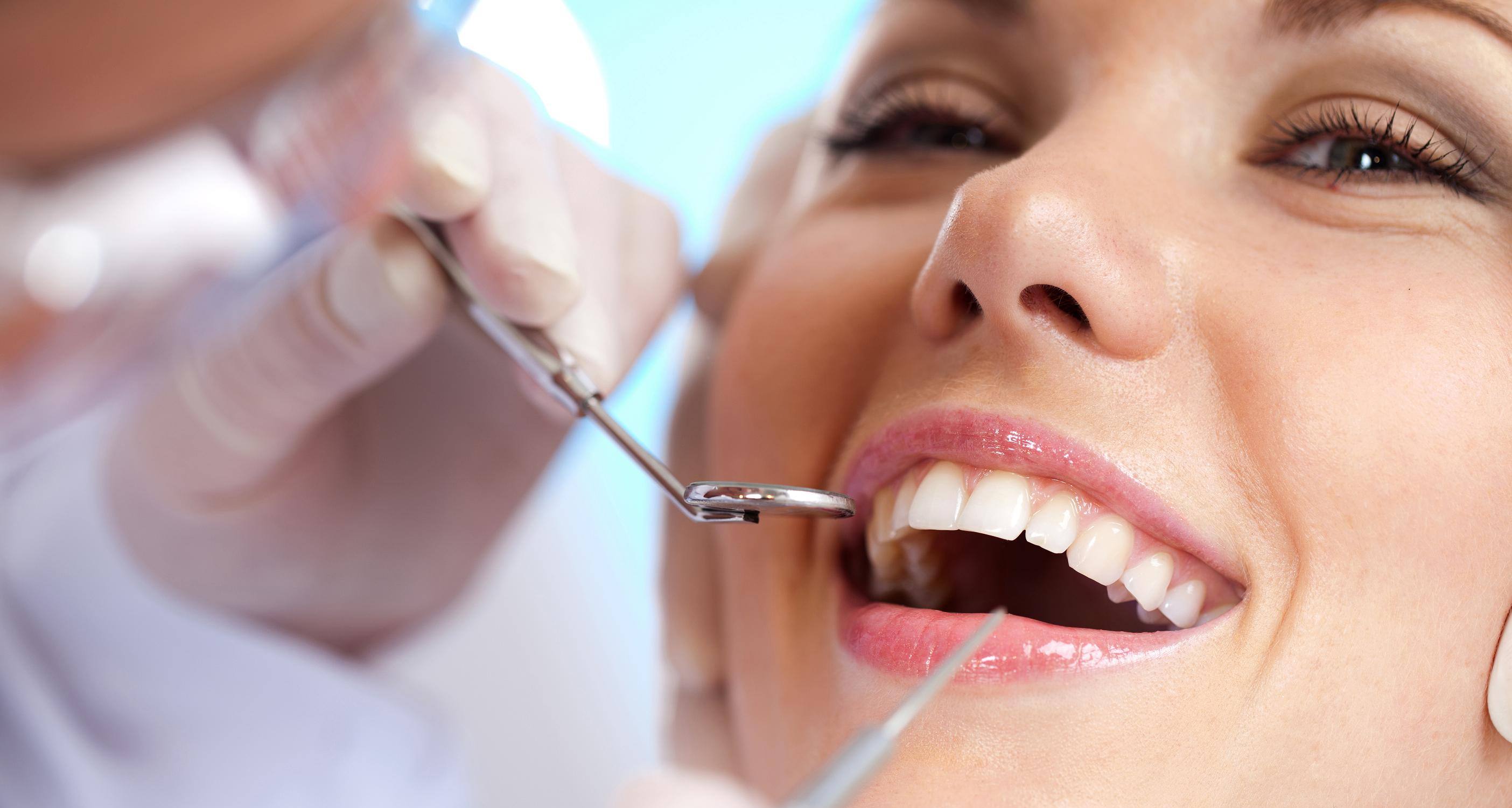 5 consejos que favorecen la estética dental durante la época festiva